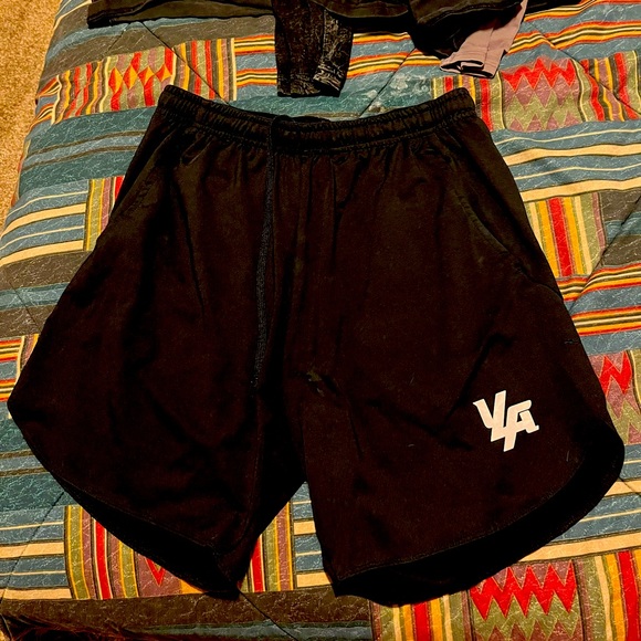 Size L young la shorts - Picture 1 of 1